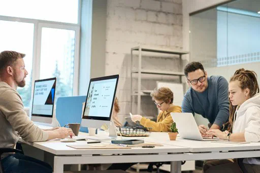 3. Senior Software Engineer - Mid-Career (Full-Time)